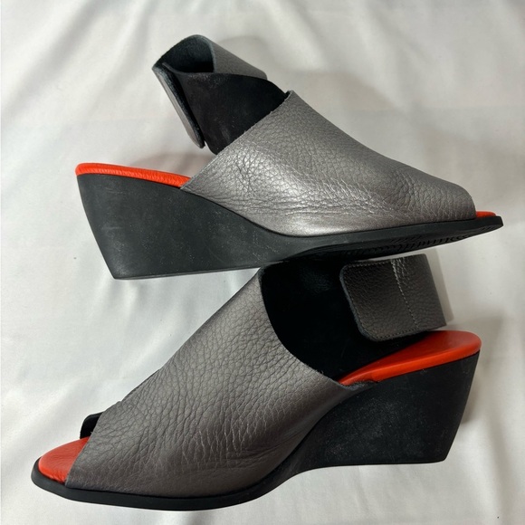 Arche leather gray and‎ black wedge heels size 40 - Picture 7 of 9